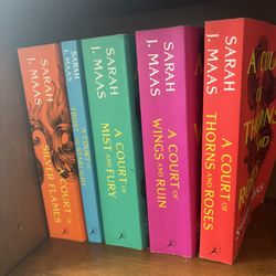 A Court Of Thorns And Roses Book Set