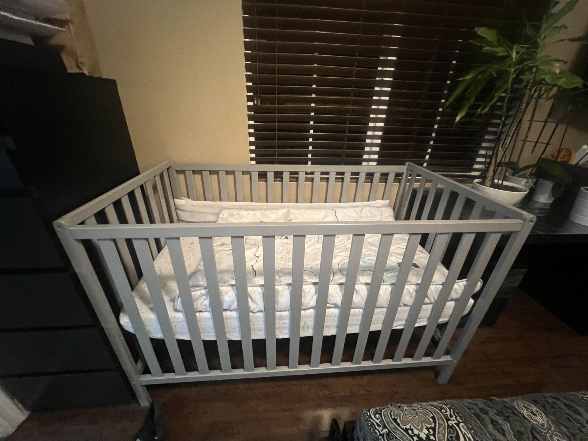 Baby Crib 
