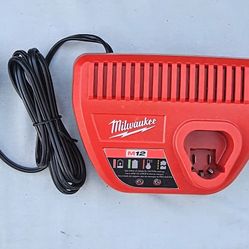 M12 Charger