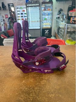 Burton cartel purple large reflex snowboard, bindings, certified with warranty located at Sin city snowboards