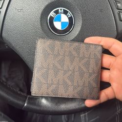 MK wallet 