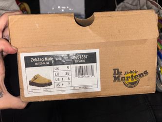 Dr Martens shoe