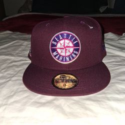 New Era 59/50  Fitted Hat "Seattle Mariners" Size 8 Brand New 