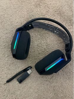 Logitech G733 wireless gaming headset