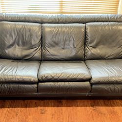 100% Italian Leather Sofa - NEW! 