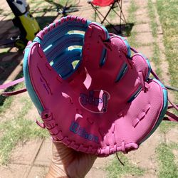 Wilson “ It’s A Girl Thing” Glove