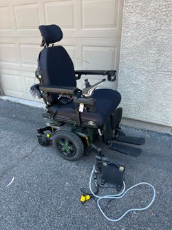 Quantum Q6 edge 3 power wheelchair needs battery