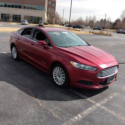 2014 Ford Fusion · SE Hybrid Sedan 4D
