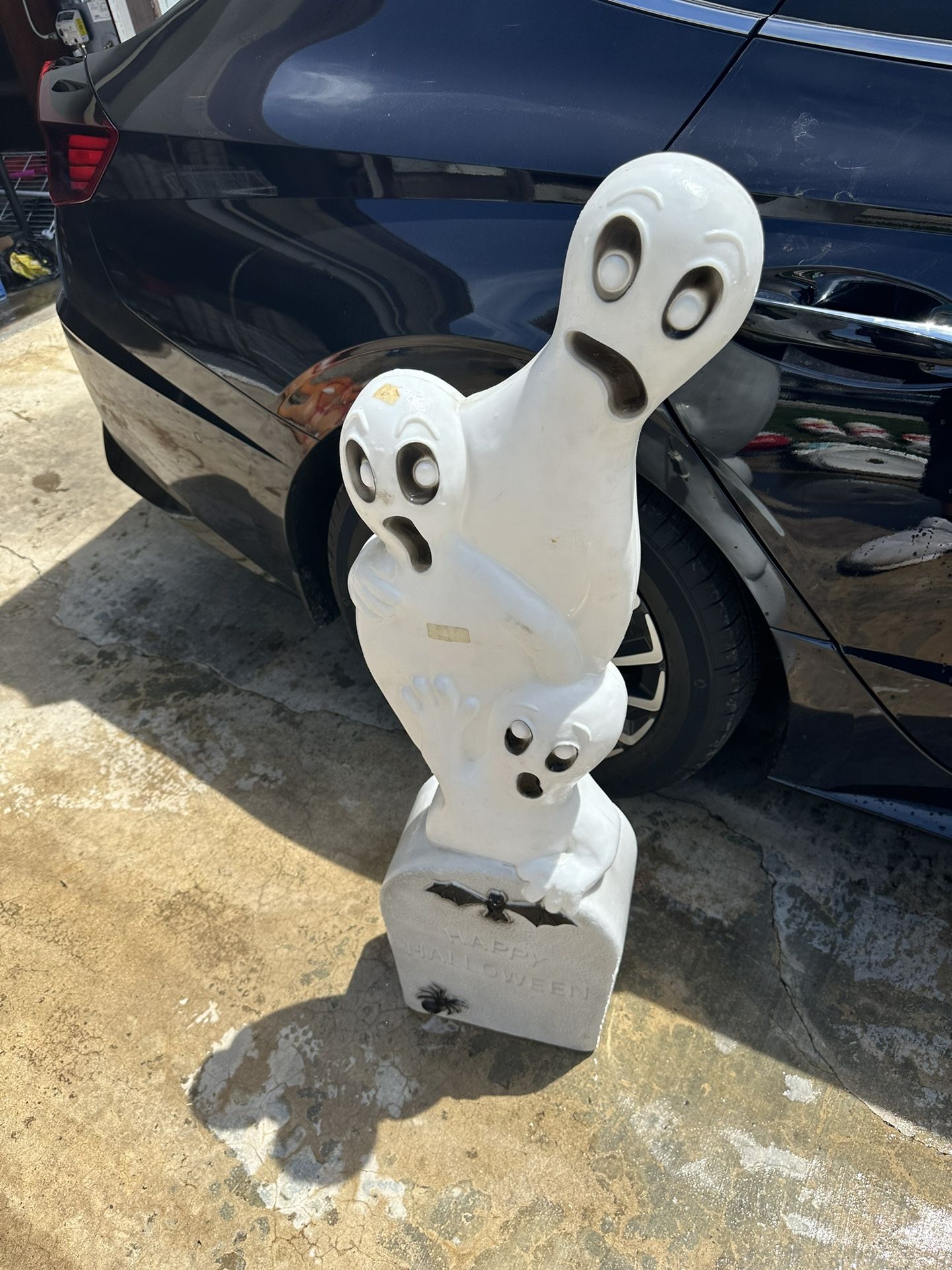 Vintage Union Don Featherstone Halloween Blow Mold Tombstone w/ 3 Ghost 40 Inch