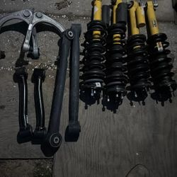 OEM BRONCO PARTS TAKEN OFF T PURCHASE STRUTS UPPER CONTROL ARMS ECT TAKEN OFF AT PURCHASE 