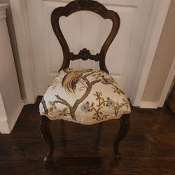 Pretty little victorian chair