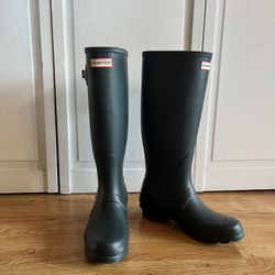HUNTER Tall Rain Boots- Women’s 7-Ocean