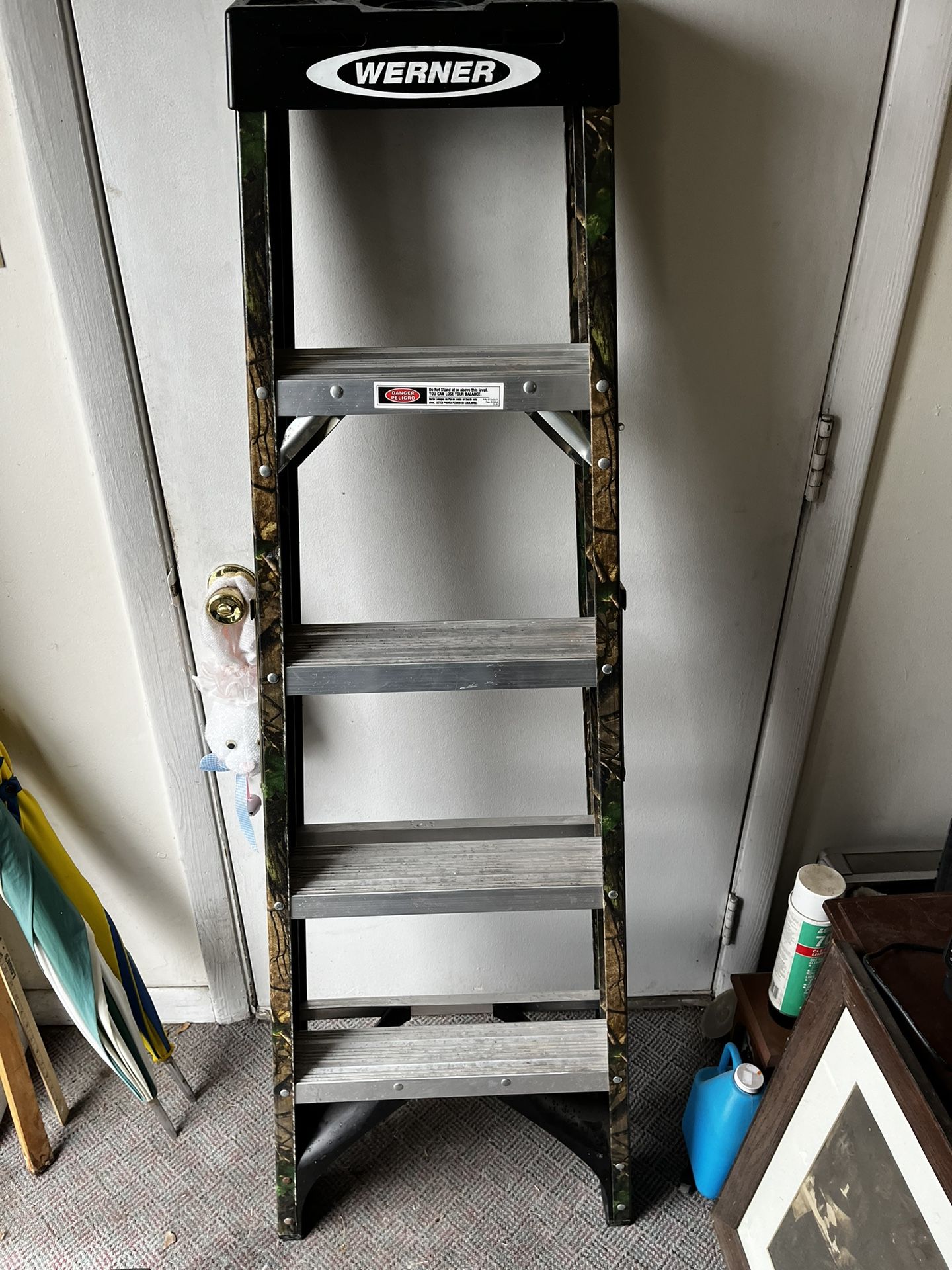 5 Foot Camouflaged Warner Ladder