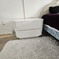 Bedroom Furniture Set