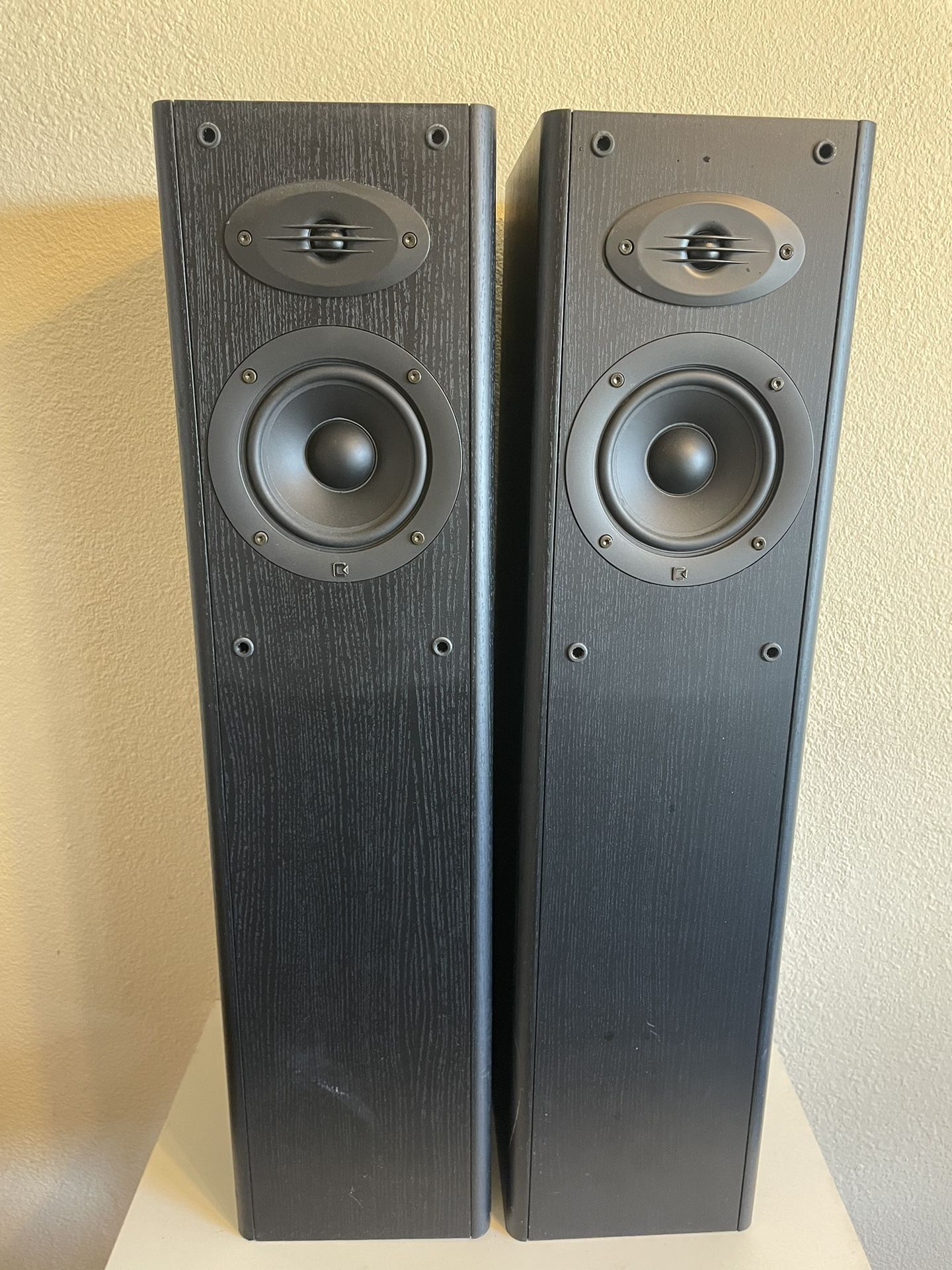 Celestine F2 Tower Speakers 100 Watt 8 Ohm 89 db 31 1/2 in Tall Made In England. Excellent condition