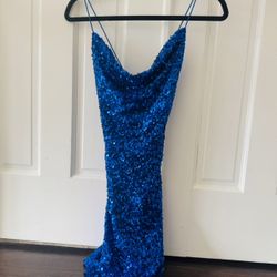 Beautiful sparkly blue dress