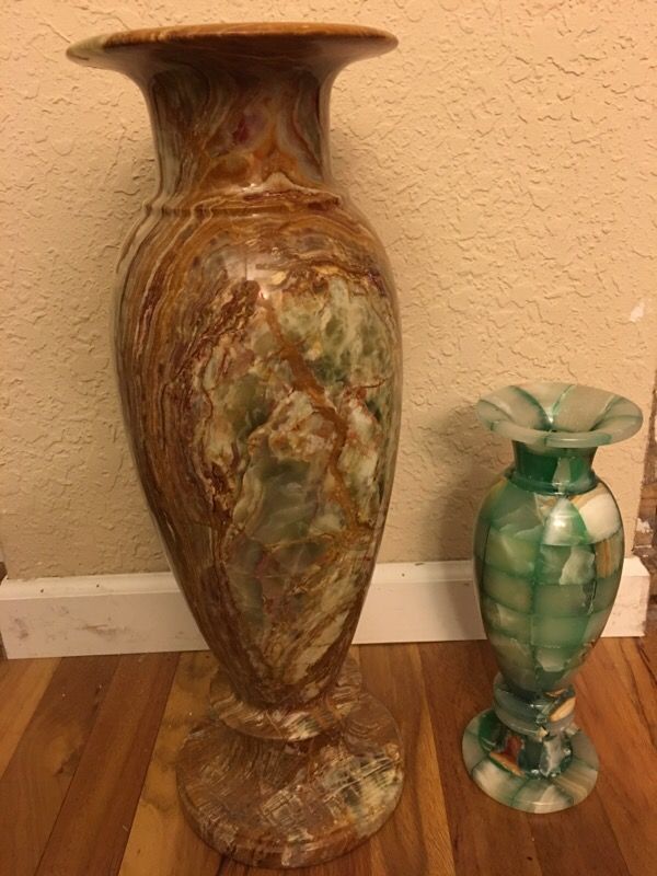 Glass triangular animal kingdom bowl
