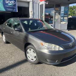2005 Toyota Camry Le