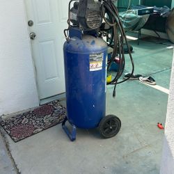 Campbell Hausfeld 30 gallon Air compressor 6.25hp 130 psi