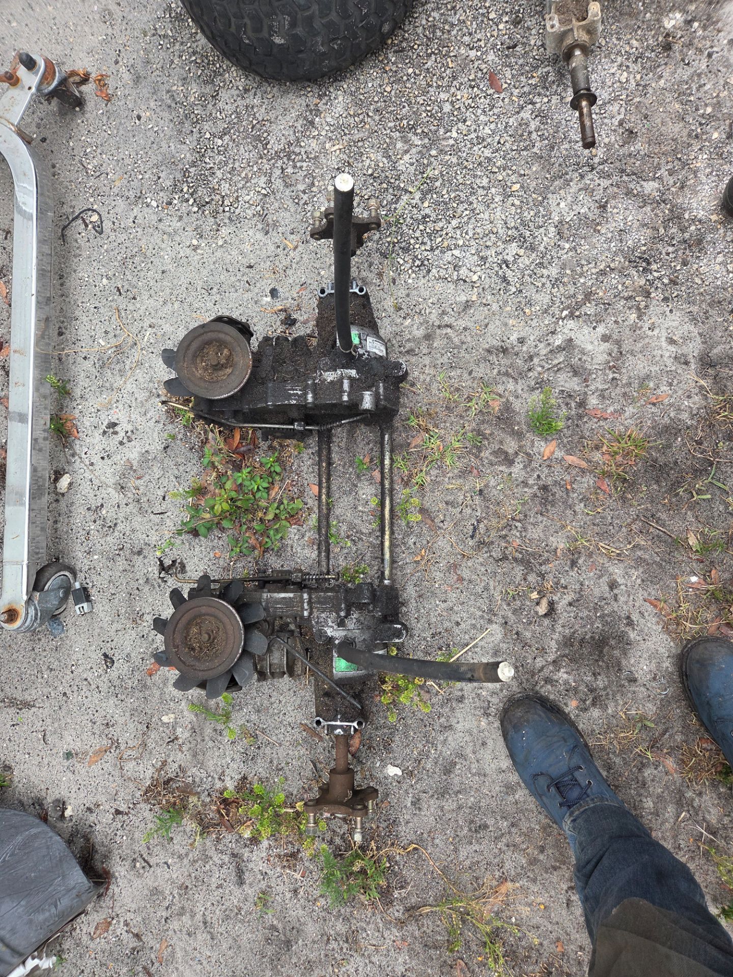 ((READ AD))((Set of Troybilt/Cubcadet ZEROTURN Hydros)) Zeroturn