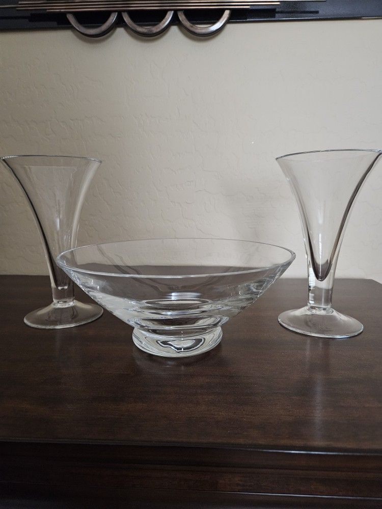 Heavy Bowl N 2 Side Accents, New. Giftable Set @ 20.00 But will Break Up Into 2 Matching At 10.00 Ea, Very Nice N Giftable