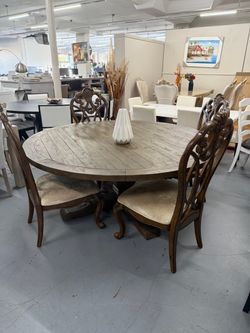 Dining Set # in Stock # Disponibles// Comedores