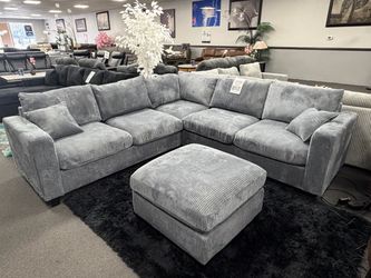 Gray Sofa Sectional w/ Free Ottoman