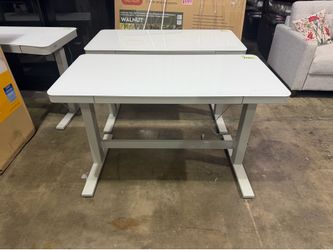 Tresanti Adjustable Desk
