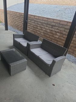 Outdoor Patio Furniture with Table
