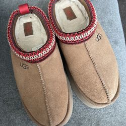 Ugg Taz Slippers 