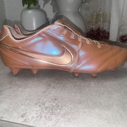 Nike Tiempo Ligera Pro LE Firm-Ground Football Boots size 11.5 in the Metallic Red Bronze size