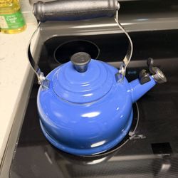 Le Creuset Tea Kettle