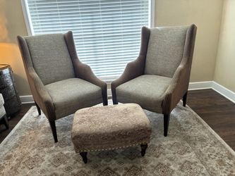 Living room chairs with table