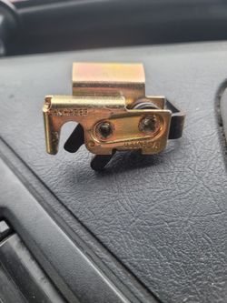 Volvo VNL Cabinet Door / Drawer LATCH ONLY