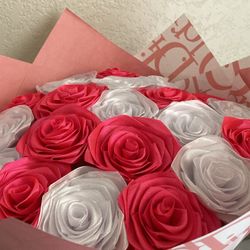 Un Ramo De 20 Rosas Eternas 