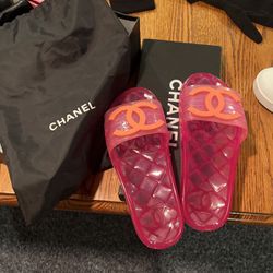 Chanel Slides 