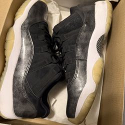 Jordan 11s 