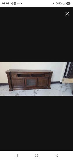 Livingroom tv stand
