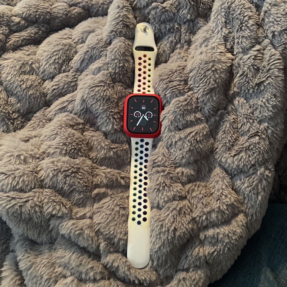 Apple Watch Series 7 (45mm) & I-Phone 12 Pro Max 256GB 