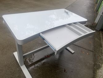 adjustable height desk
