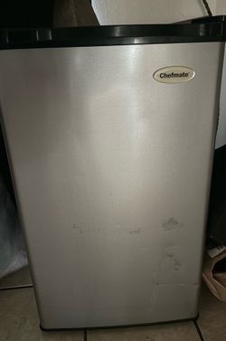 Chefmate mini fridge