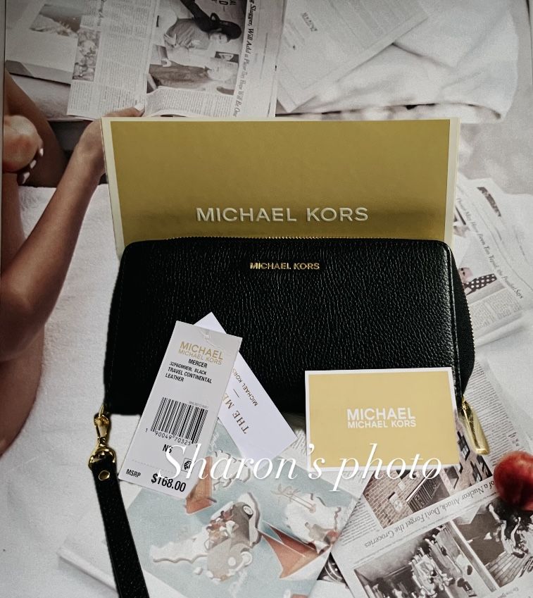 Michael Kors Mercer Travel Continental Wristlet Wallet
