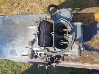 Holly carburetor needs slight adjustments but good carburetor