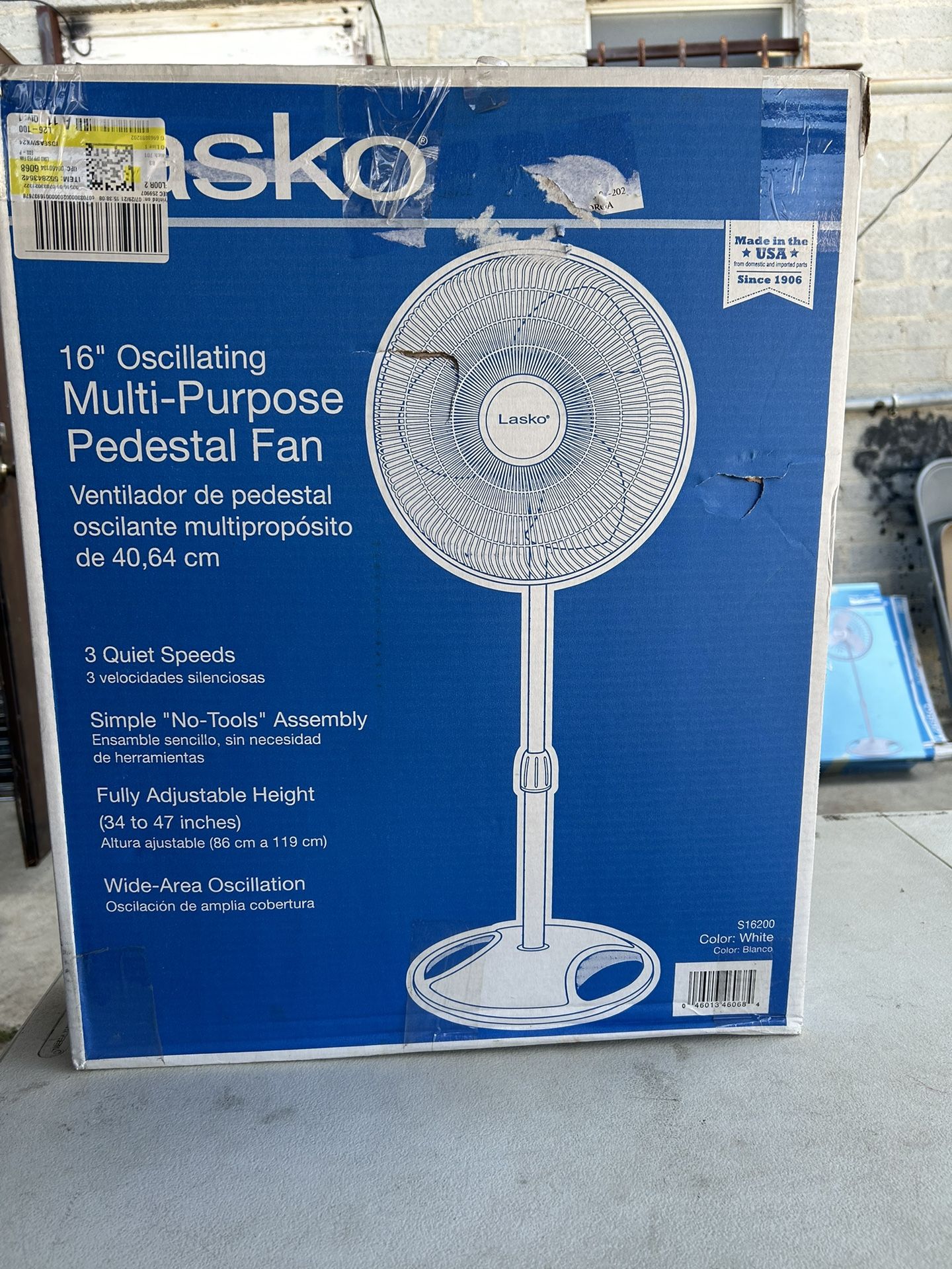 Lasko Oscillating Multipurpose Pedestal Fan 16”