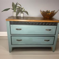 Dresser/entry Table 