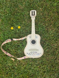 Coco Guitar Popcorn Bucket
