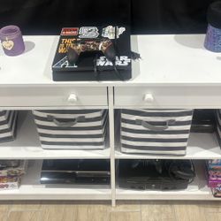 Long White Entry table 