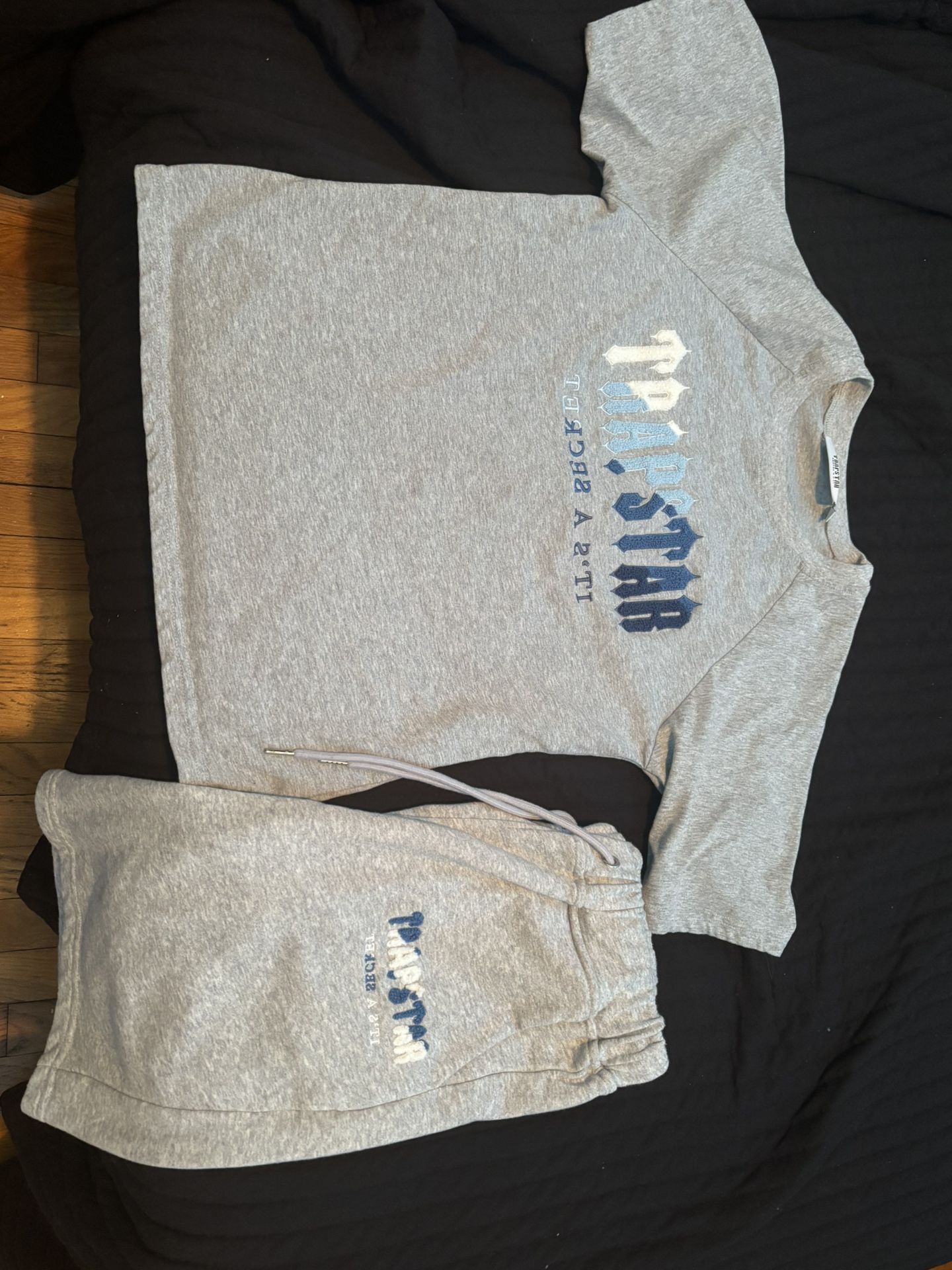 TrapStar Short And T Shirt