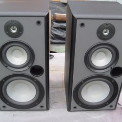 Nice Yamaha NS-A60X 3 Way Speakers