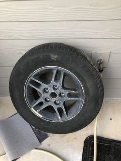 Jeep Laredo rim